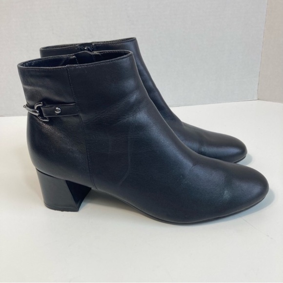 Bandolino Masie Block Heel Leather Ankle Boots Buckle Detail Fall Booties 9.5 - Picture 6 of 13